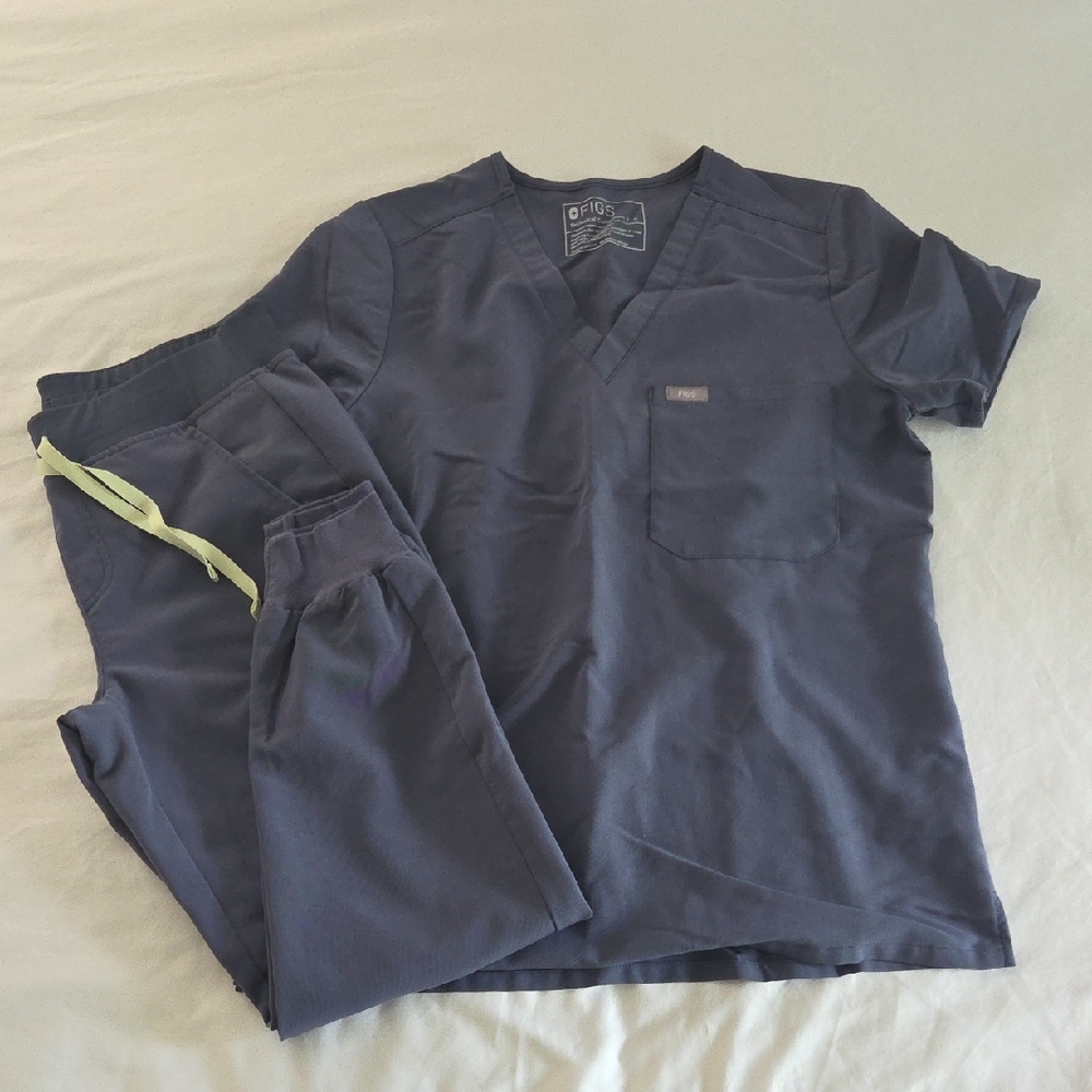 FIGS Blue/grey Scrub Set Catarina Small Top And Zamora Small Petite Joggers